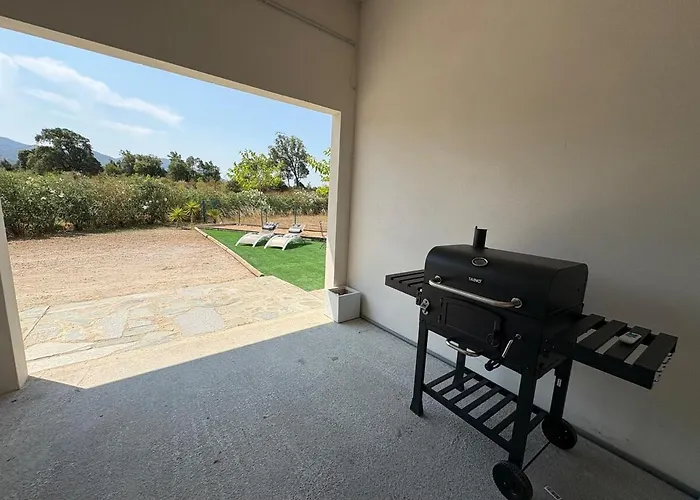 Bas De 80m2 Secteur Ajaccio Ferienhaus